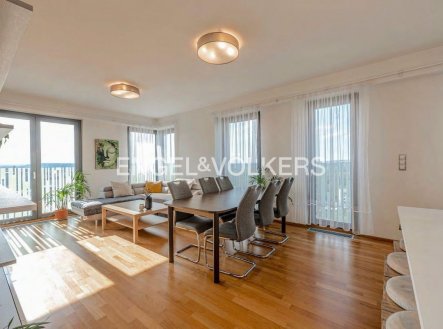 Pronájem bytu, 4+kk, 132 m²