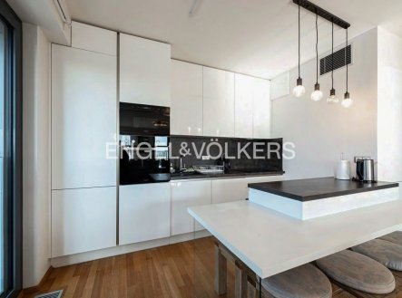 Pronájem bytu, 4+kk, 132 m²
