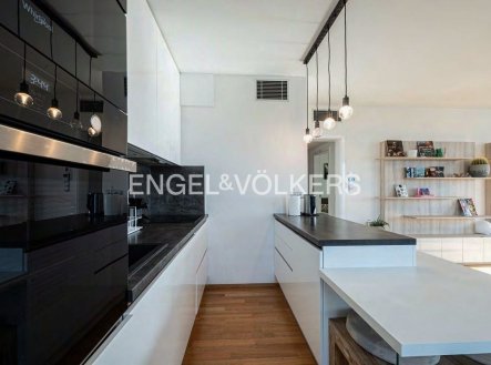 Pronájem bytu, 4+kk, 132 m²