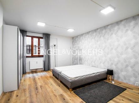 Pronájem bytu, 2+kk, 62 m²