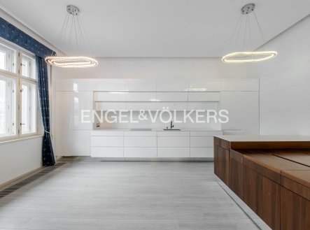Pronájem bytu, 2+kk, 81 m²
