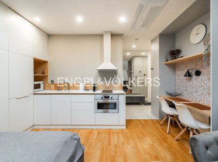 Pronájem bytu, 1+kk, 27 m²