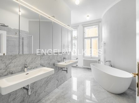 Pronájem bytu, 3+kk, 90 m²