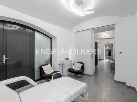 Pronájem obchodní prostory, 58 m²
