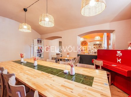 Pronájem restaurace, 165 m²