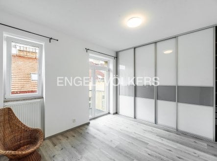 Pronájem bytu, 2+kk, 63 m²