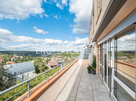 Pronájem bytu, 4+kk, 131 m²