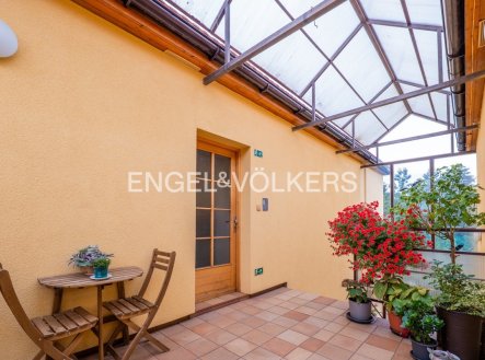 Pronájem bytu, 2+kk, 54 m²