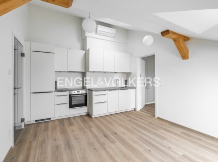 Pronájem bytu, 2+kk, 42 m²