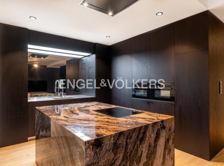 Pronájem bytu, 4+kk, 118 m²