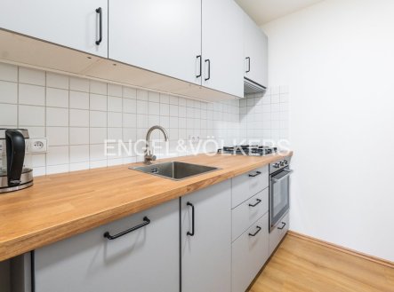 Pronájem bytu, 2+kk, 43 m²