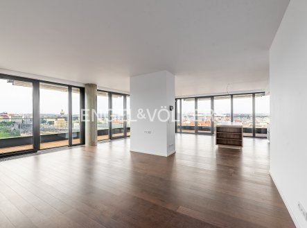 Pronájem bytu, 5+kk, 230 m²