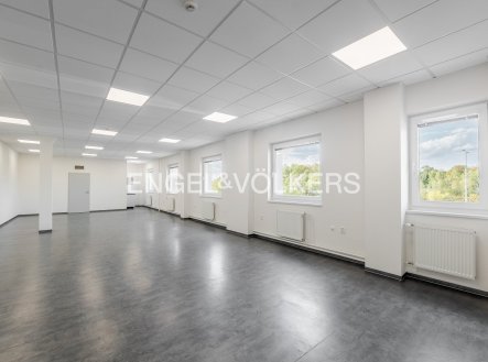 Pronájem kanceláře, 89 m²
