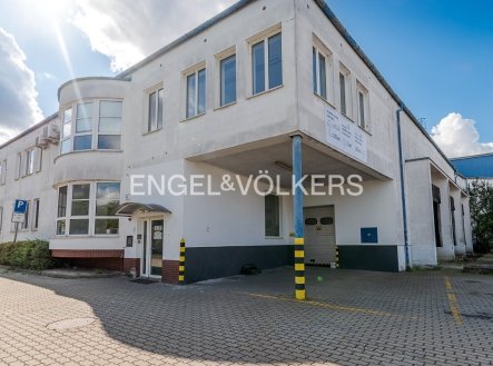 Pronájem komerčního objektu, sklad, 4 712 m²