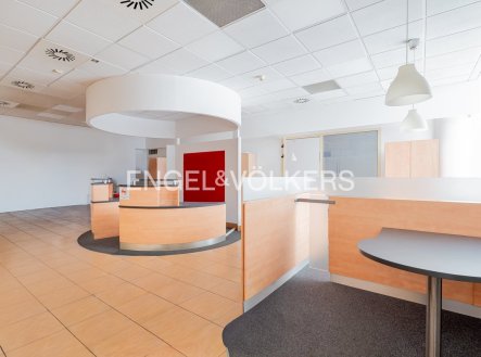 Pronájem obchodní prostory, 110 m²