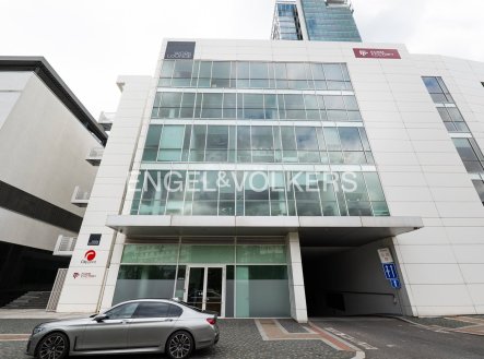 Pronájem obchodní prostory, 290 m²
