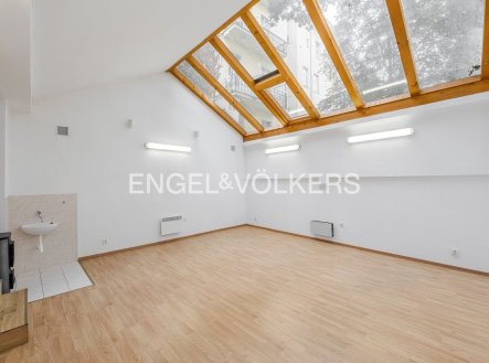 Pronájem kanceláře, 55 m²