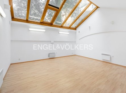 Pronájem kanceláře, 55 m²