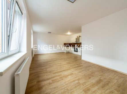 Pronájem bytu, 3+kk, 75 m²
