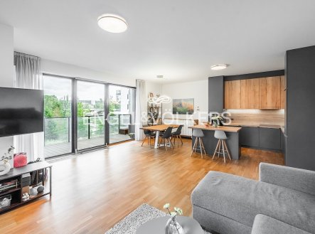 Pronájem bytu, 3+kk, 90 m²