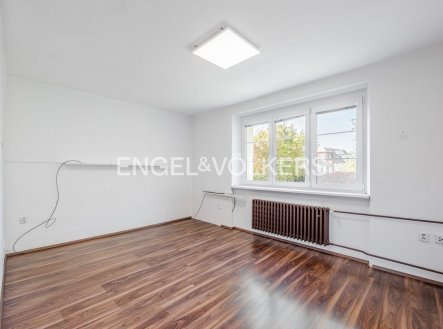 Pronájem domu/vily, 130 m²