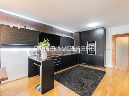 Pronájem bytu, 3+kk, 88 m²