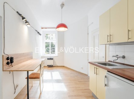 Pronájem bytu, 1+1, 45 m²