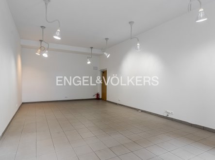 Pronájem obchodní prostory, 45 m²