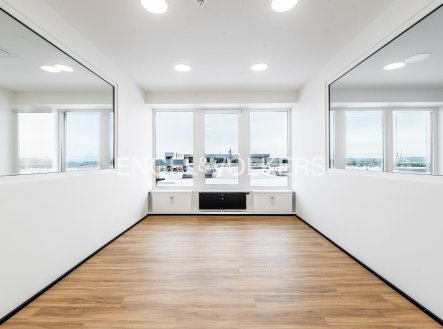 Pronájem komerčního objektu, jiný, 147 m²