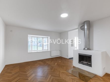 Pronájem domu/vily, 302 m²