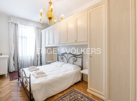 Pronájem bytu, 3+kk, 69 m²