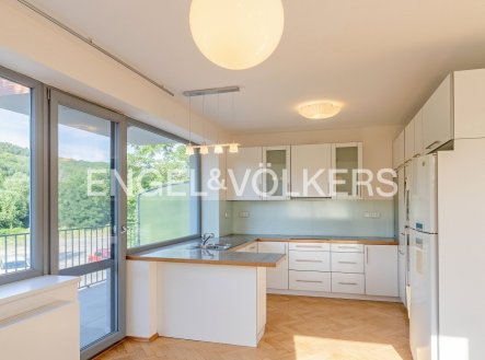 Pronájem domu/vily, 230 m²