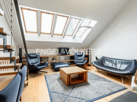 Pronájem bytu, 4+kk, 135 m²