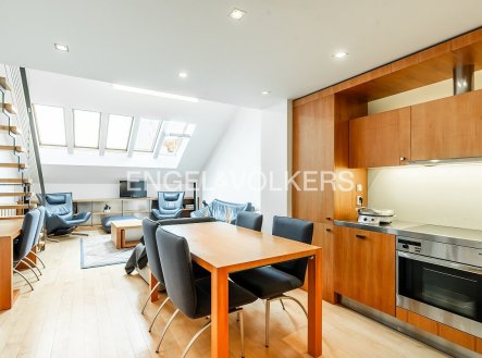 Pronájem bytu, 4+kk, 135 m²