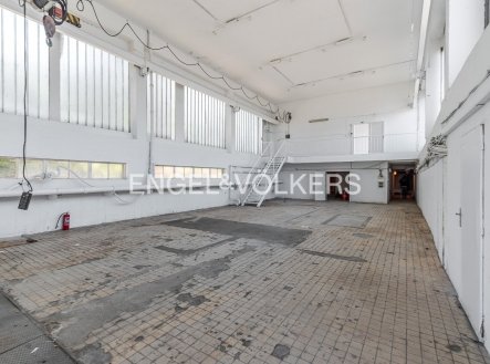 Pronájem komerčního objektu, sklad, 500 m²