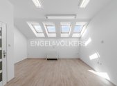 Pronájem kanceláře, 72 m²