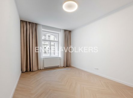 Pronájem bytu, 3+kk, 121 m²