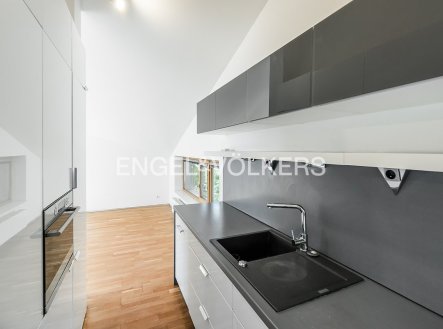 Pronájem domu/vily, 140 m²
