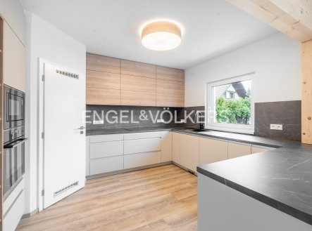 Pronájem domu/vily, 167 m²