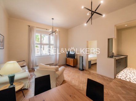 Pronájem bytu, 3+kk, 76 m²