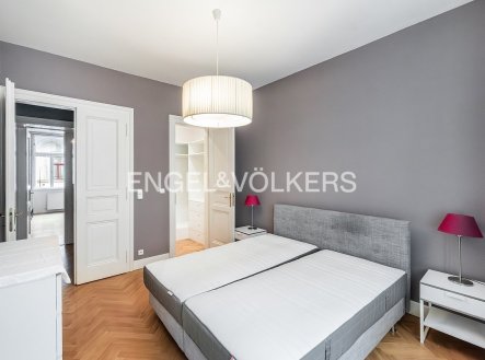 Pronájem bytu, 2+1, 74 m²