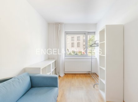 Pronájem kanceláře, 80 m²