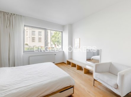 Pronájem kanceláře, 80 m²