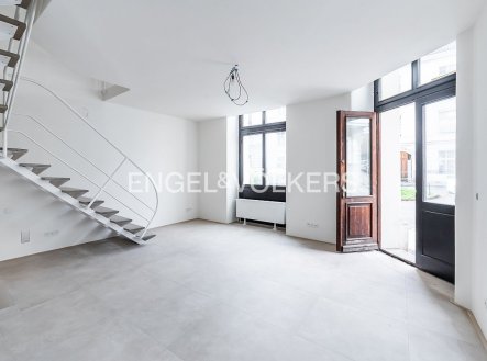 Pronájem obchodní prostory, 127 m²