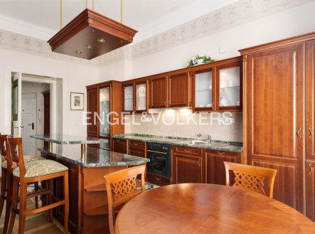 Pronájem bytu, 2+kk, 70 m²
