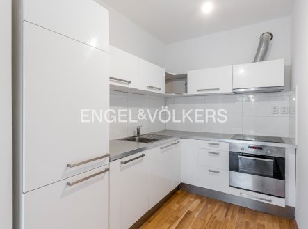 Pronájem bytu, 2+kk, 57 m²