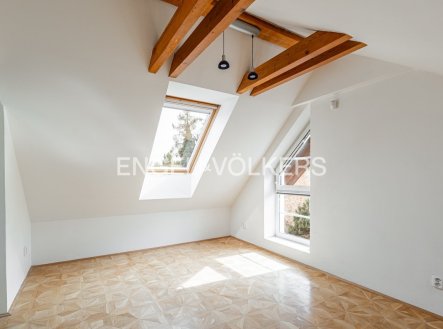 Pronájem kanceláře, 83 m²