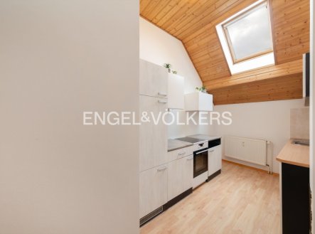 Pronájem bytu, 1+1, 70 m²