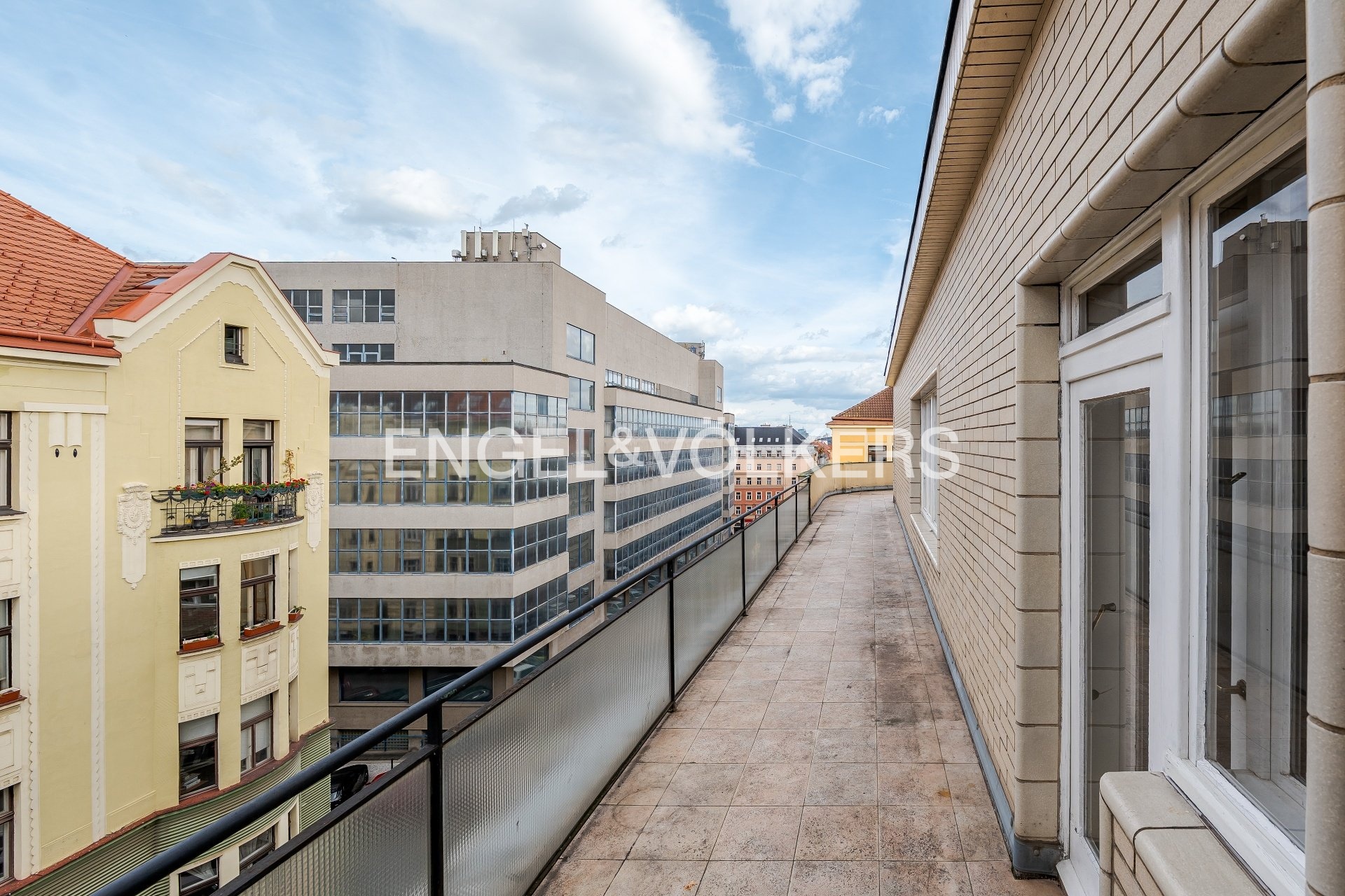 03_P1660519-HDR_web