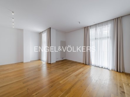 Pronájem bytu, 5+kk, 184 m²